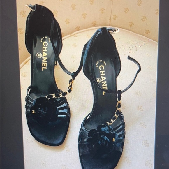 Poshmark profile picture for @noorul